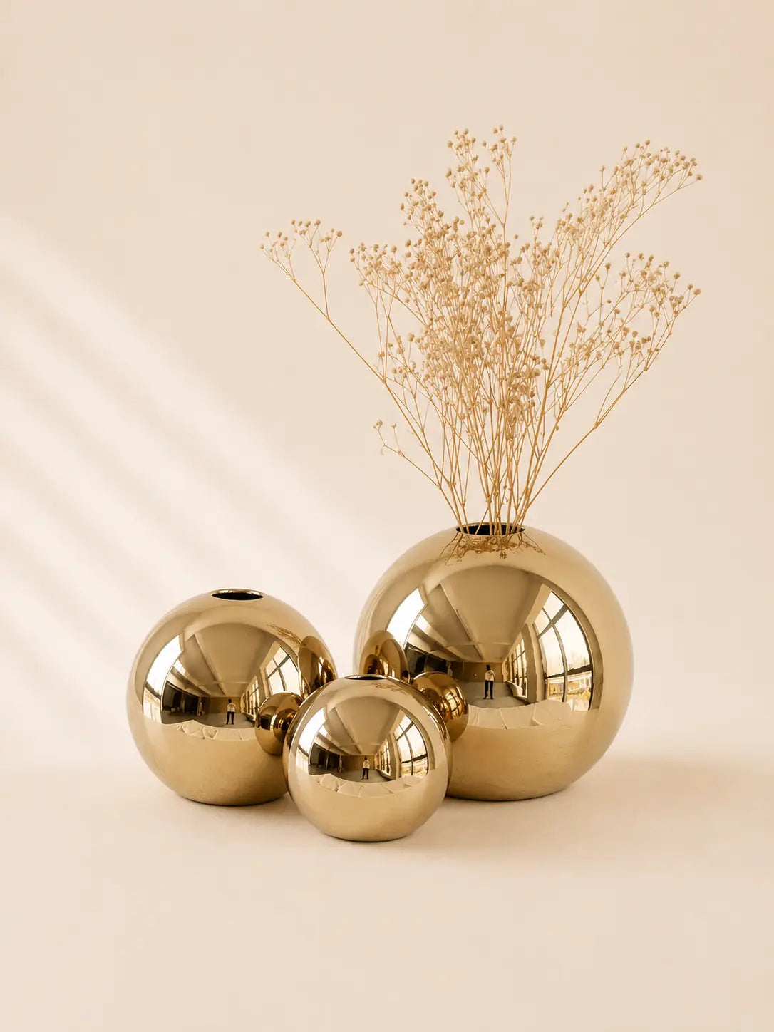 Flower Pot Golden Ball